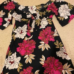 Women’s billabong floral dress